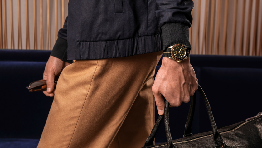 TUDOR-BlackBay-S38-10208-JuwelierRoediger-840x480-Impression