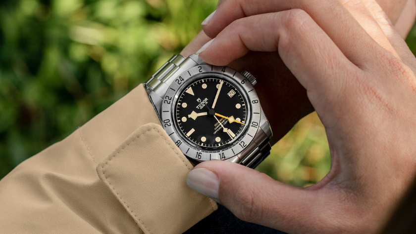 TUDOR-BlackBay-S38-JuwelierRoediger-840x480px-Impression
