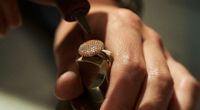 Schmuckservice_Anfrage_Slider_mobil_1280x704px Schmuckservice Anfrage Slider mobil 1280x704px